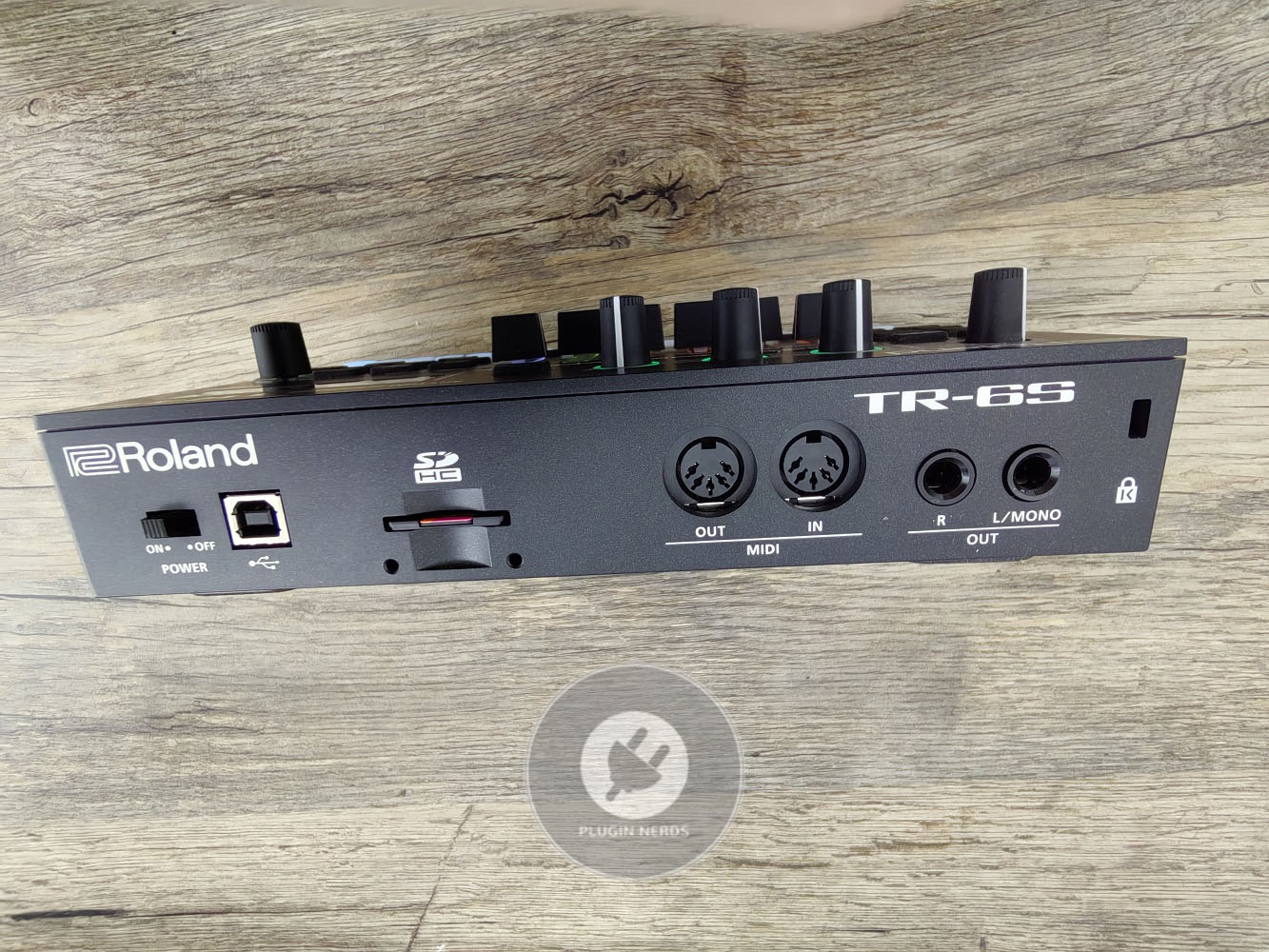 Roland TR-6S Connectivity